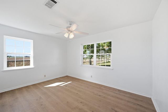 15104 Marek Lane, Guy, TX 77444