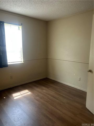 405 E M, Russellville, AR 72801