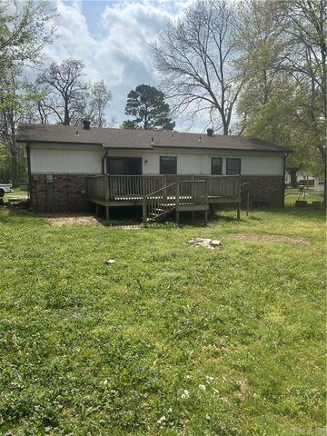 405 E M, Russellville, AR 72801