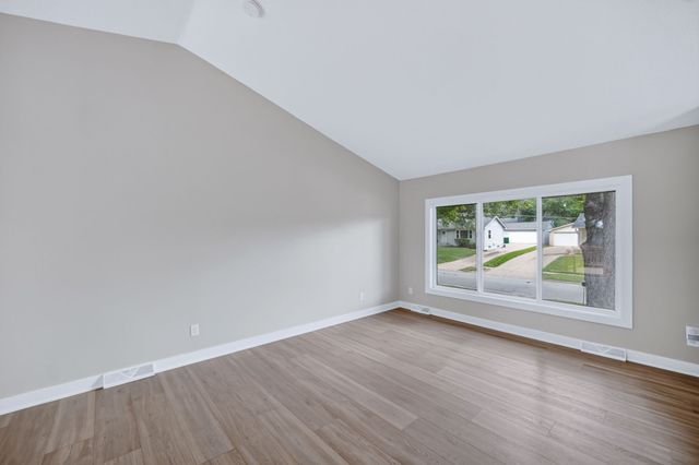 8642 Sunny Hill Drive, Clive, IA 50325