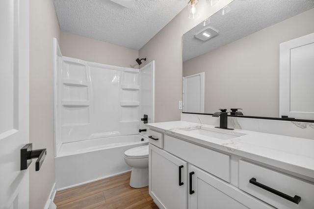 8642 Sunny Hill Drive, Clive, IA 50325