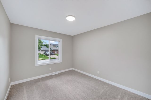 8642 Sunny Hill Drive, Clive, IA 50325