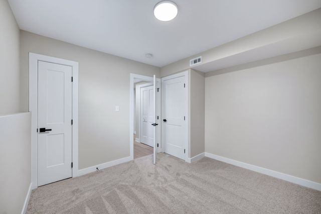 8642 Sunny Hill Drive, Clive, IA 50325