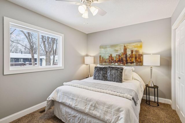 981 104th Avenue NW, Coon Rapids, MN 55433