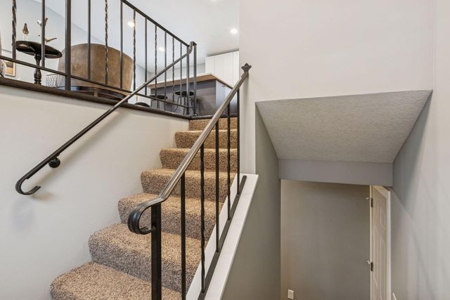 981 104th Avenue NW, Coon Rapids, MN 55433