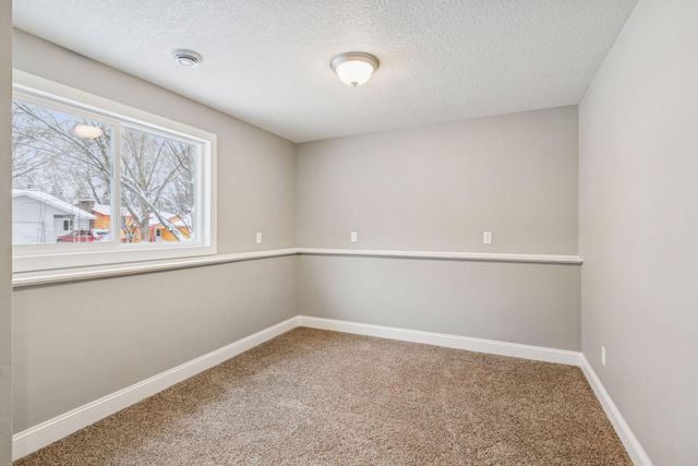 981 104th Avenue NW, Coon Rapids, MN 55433