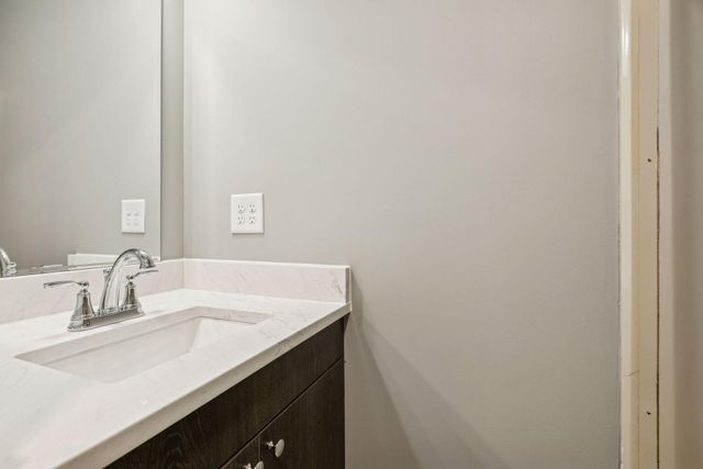 981 104th Avenue NW, Coon Rapids, MN 55433