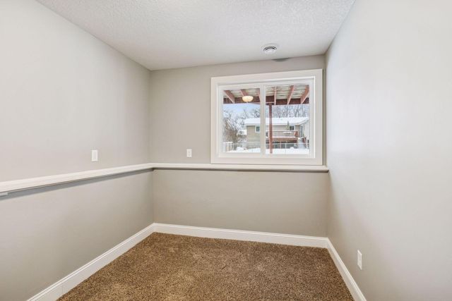 981 104th Avenue NW, Coon Rapids, MN 55433