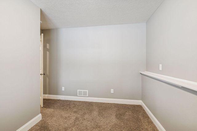 981 104th Avenue NW, Coon Rapids, MN 55433