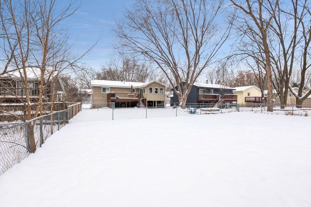 981 104th Avenue NW, Coon Rapids, MN 55433