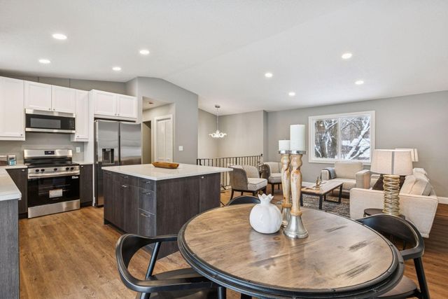 981 104th Avenue NW, Coon Rapids, MN 55433