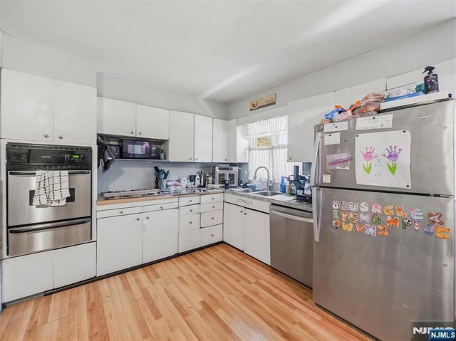 33 Prospect Street, Paramus, NJ 07652