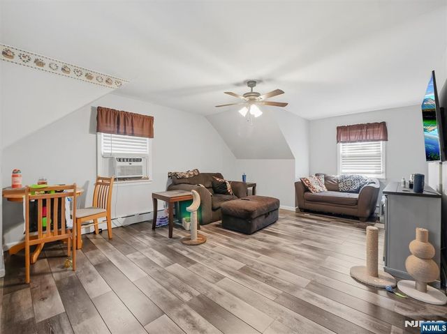 33 Prospect Street, Paramus, NJ 07652