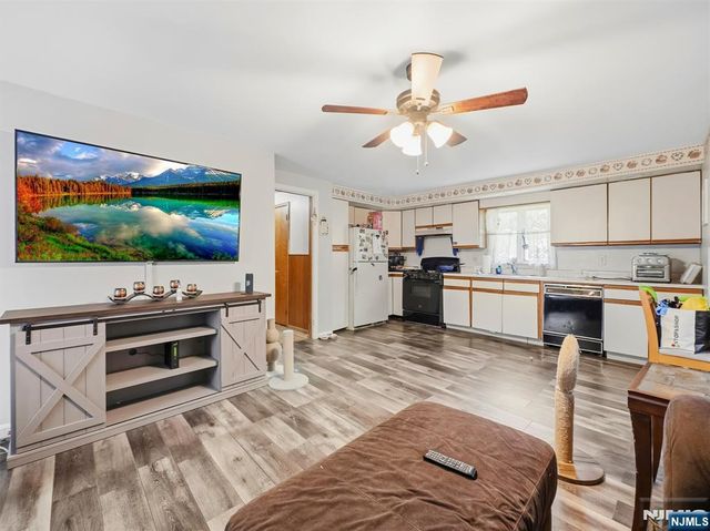 33 Prospect Street, Paramus, NJ 07652