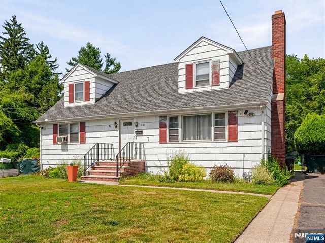 33 Prospect Street, Paramus, NJ 07652