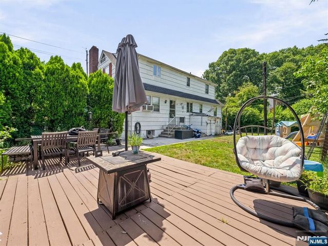 33 Prospect Street, Paramus, NJ 07652