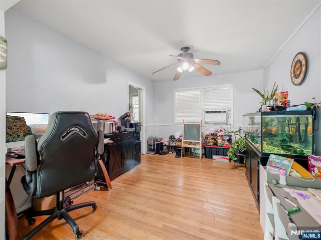 33 Prospect Street, Paramus, NJ 07652