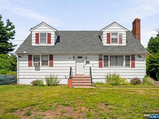 33 Prospect Street, Paramus, NJ 07652