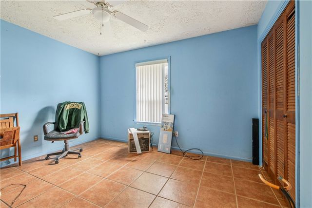 2500 Briarwood Circle, Bryan, TX 77802