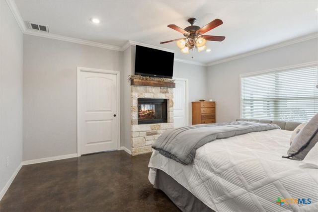 645 W Big Elm Road, Troy, TX 76579