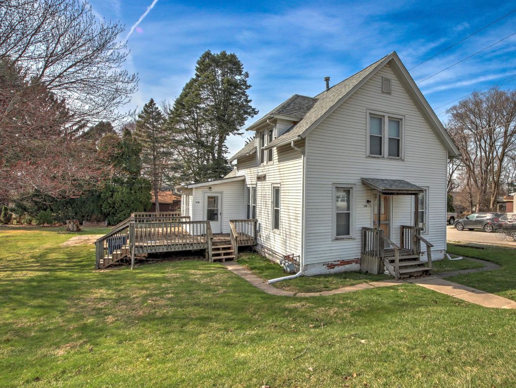 518 Pine Lake Avenue A, La Porte, IN 46350