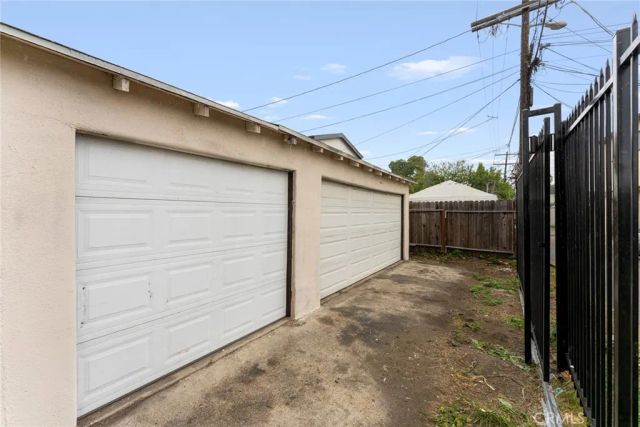 940 W 73rd, Los Angeles, CA 90044