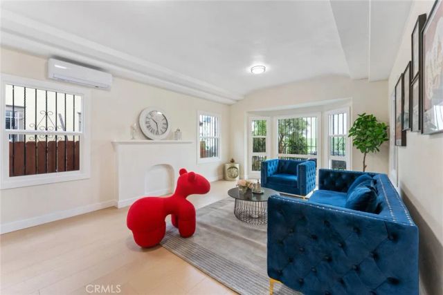 940 W 73rd, Los Angeles, CA 90044