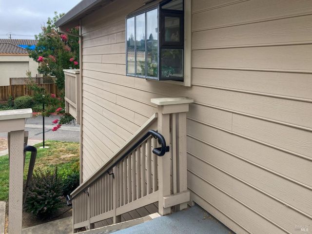 419 Mission Blvd, Santa Rosa, CA 95409