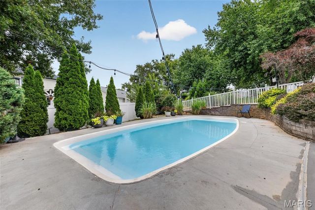 1704 Michaelwood Court, St Charles, MO 63303