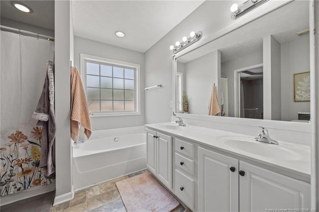 2608 Gressitt Point Lane, Fayetteville, NC 28306