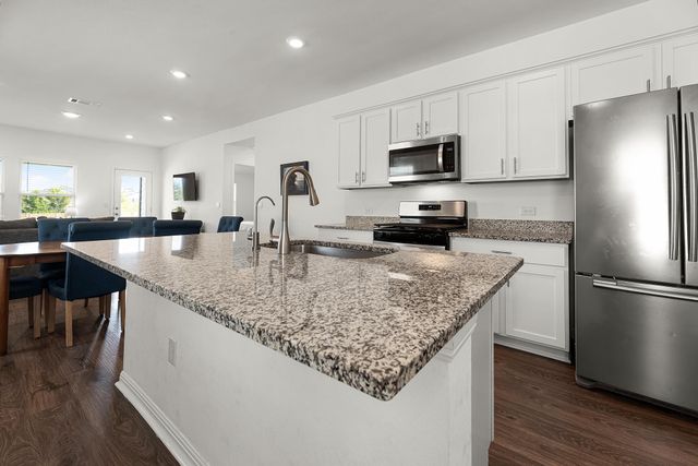 165 Santa Rosa LN, Buda, TX 78610