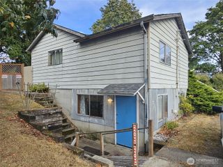 2805 62nd Avenue NE, Tacoma, WA 98422