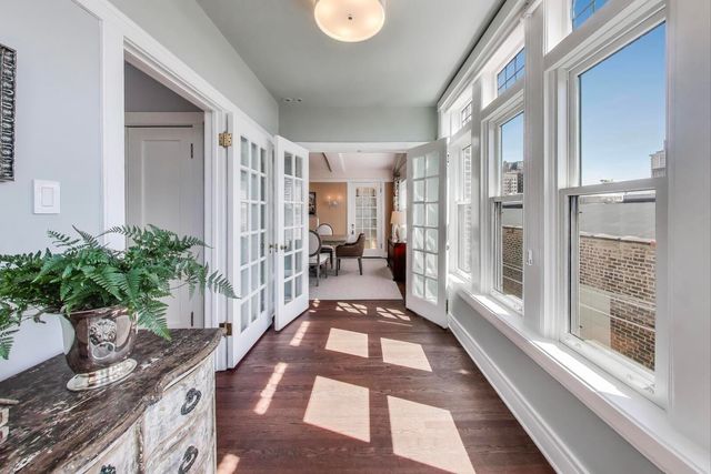 625 W Addison Street 3, Chicago, IL 60613