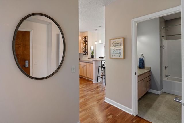 1805 3rd Avenue S 201, Minneapolis, MN 55404