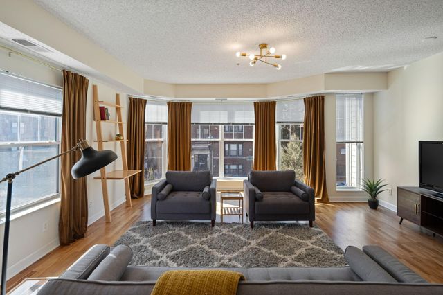 1805 3rd Avenue S 201, Minneapolis, MN 55404