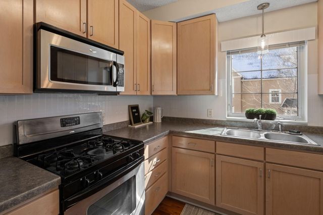 1805 3rd Avenue S 201, Minneapolis, MN 55404