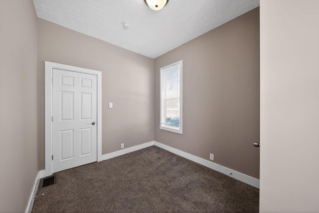 700 S 23RD Street, Council Bluffs, IA 51501