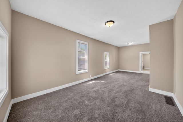 700 S 23RD Street, Council Bluffs, IA 51501