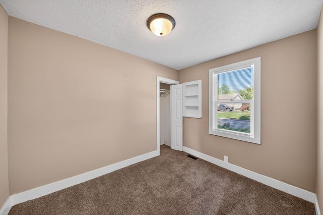 700 S 23RD Street, Council Bluffs, IA 51501