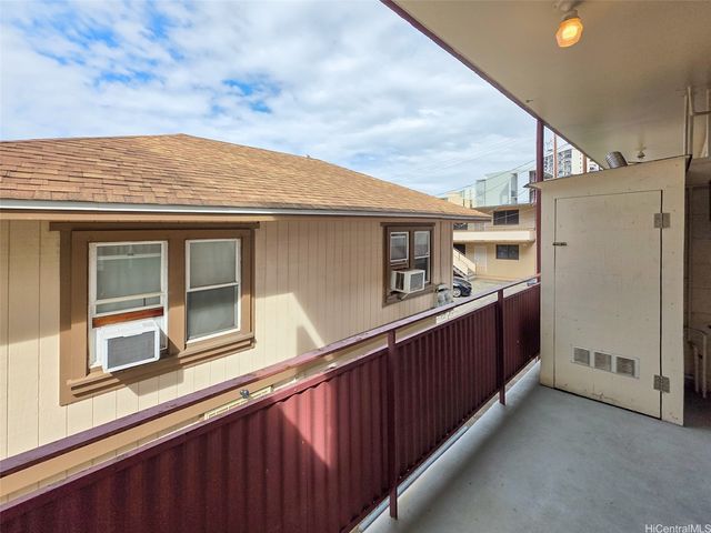 1555 Pensacola Street 200, Honolulu, HI 96822