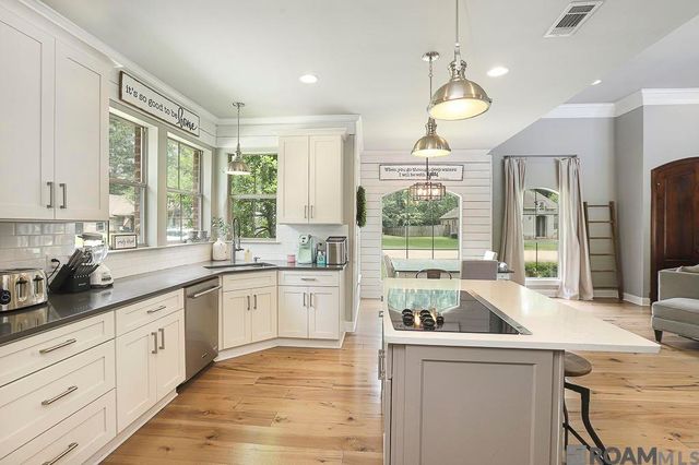 32550 Dwayne Dr, Walker, LA 70785