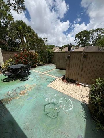 249 Pleasant Wood Drive, Wellington, FL 33414