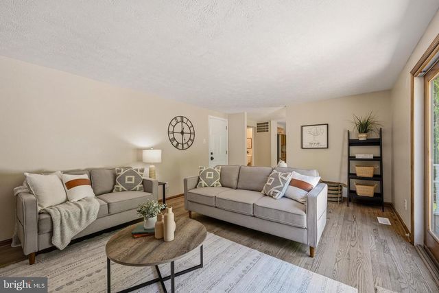 1527 EVERLEA RD, Marriottsville, MD 21104