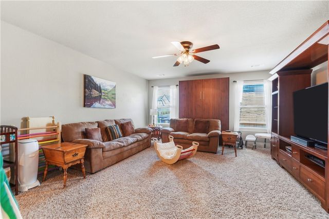 2513 S Horizon Boulevard, Rogers, AR 72758