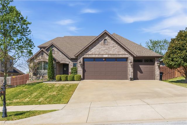 2513 S Horizon Boulevard, Rogers, AR 72758