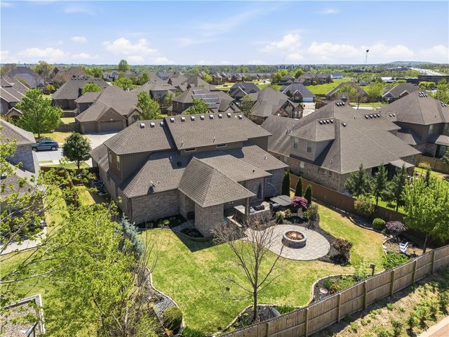 2513 S Horizon Boulevard, Rogers, AR 72758