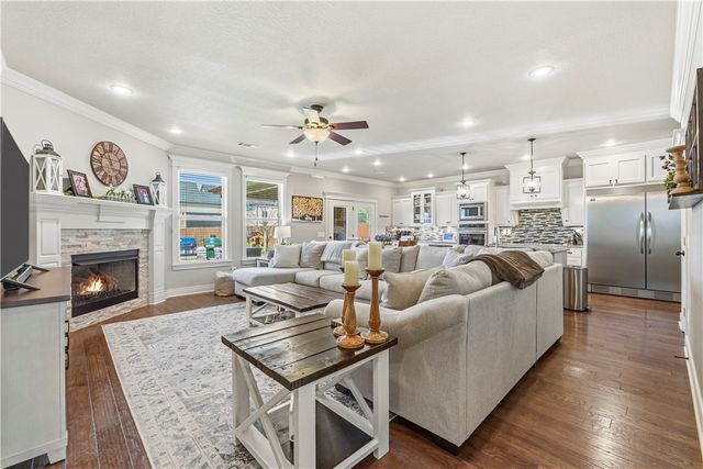 2513 S Horizon Boulevard, Rogers, AR 72758