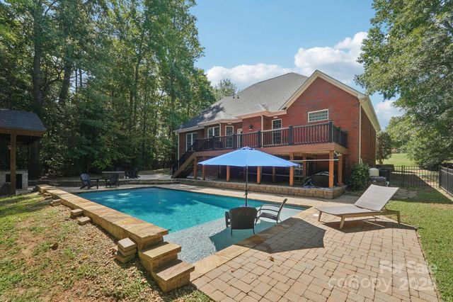 3040 Patrick Place Circle, Clover, SC 29710