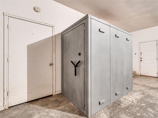 4081 Cedar Farm Road, Norman, OK 73068