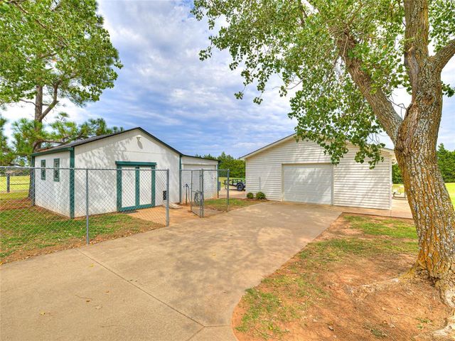 4081 Cedar Farm Road, Norman, OK 73068